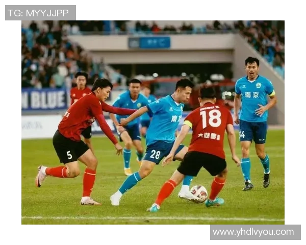 南京足球队技术争议引发热议球迷与专家各抒己见探讨战术与表现