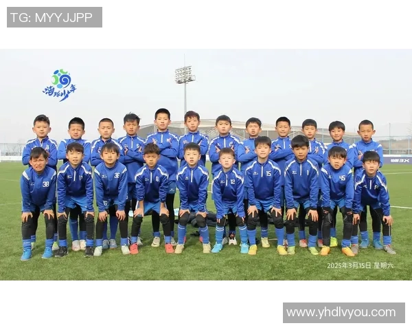 足球明星们齐聚一堂共享荣耀时刻的精彩合照展示